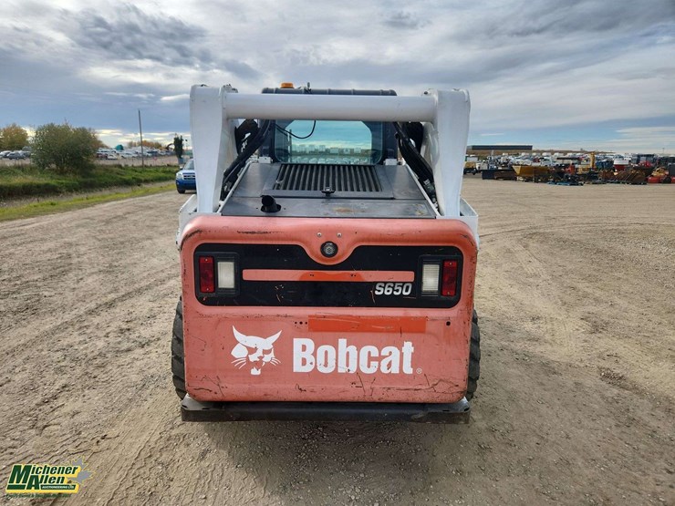 2010-bobcat-s650-image-18
