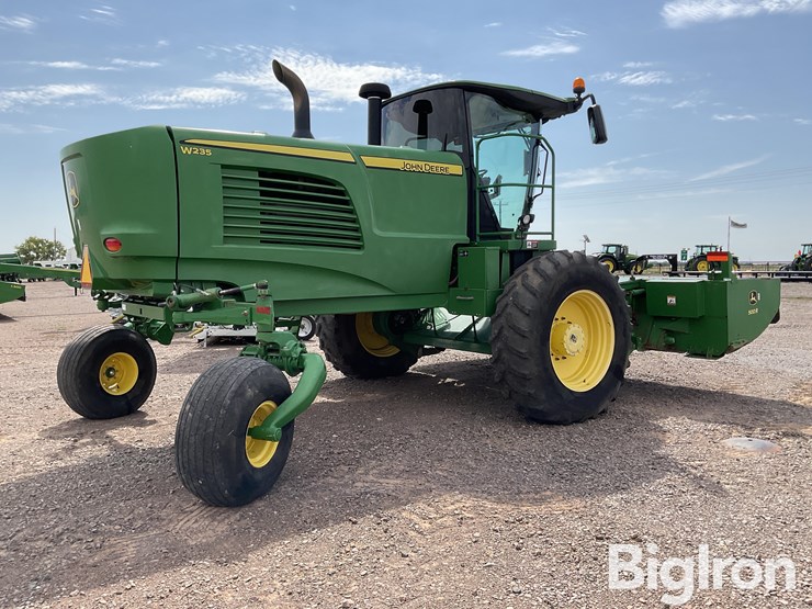2016-john-deere-w235-image-5