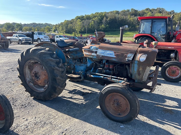 ford-3000-image-1