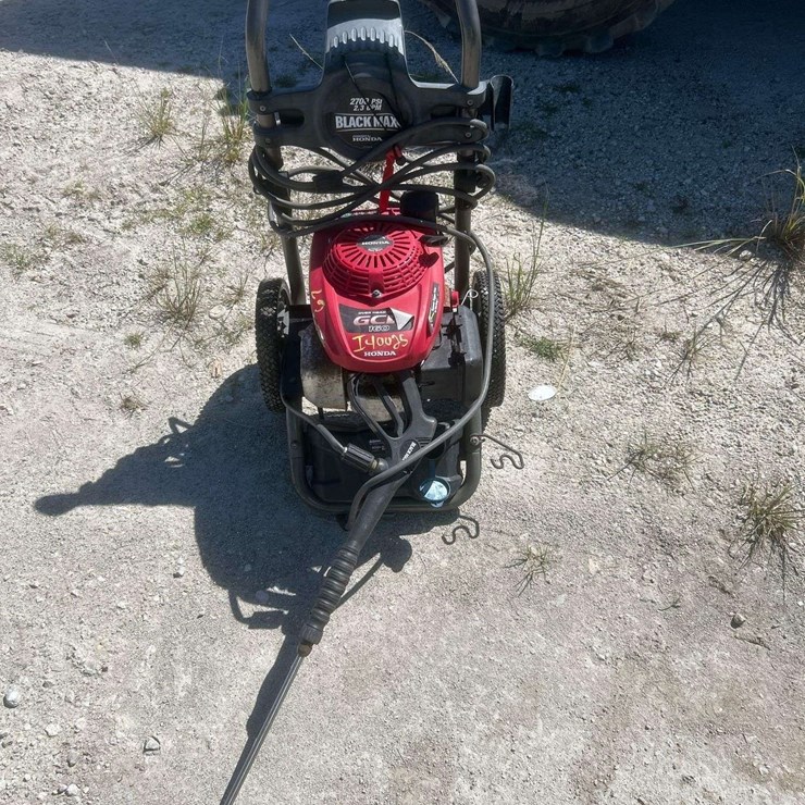 Black Max 2.3GPM Portable Pressure Washer
