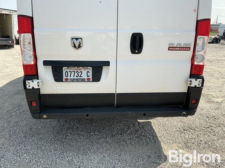 2021-dodge-3500-image-12