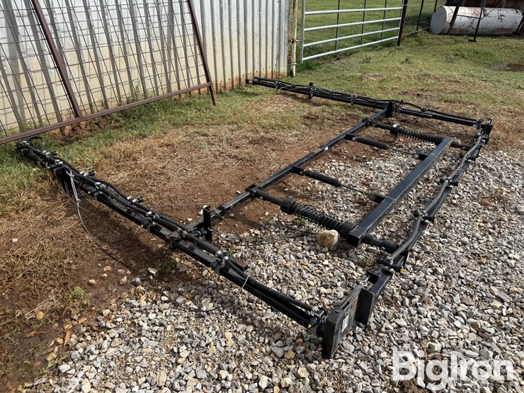 wylie-43’-sprayer-boom-assembly-image-3