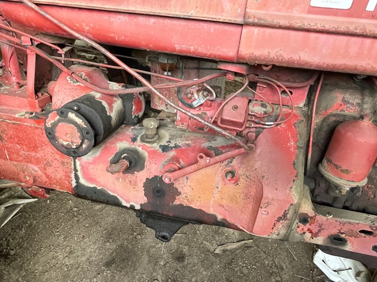 #4484-•-mccormick-super-h-tractor-image-16