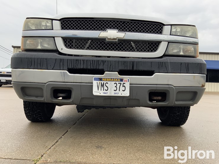 2004-chevrolet-silverado-2500-image-9