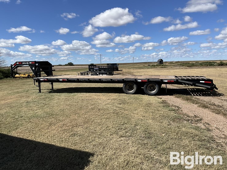 2010-circle-m-t/a-gooseneck-flatbed-trailer-image-8