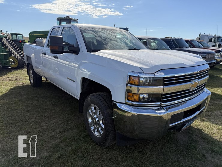 2017-chevrolet-silverado-2500hd-image-21