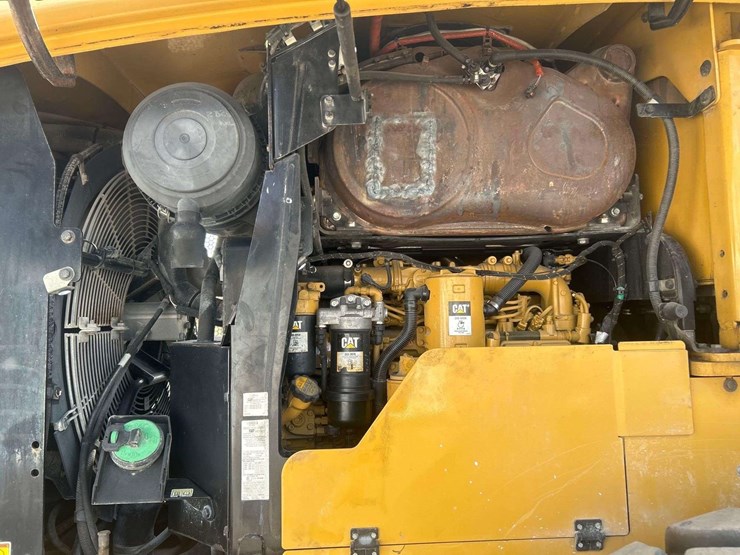 2016-caterpillar-930m-image-17