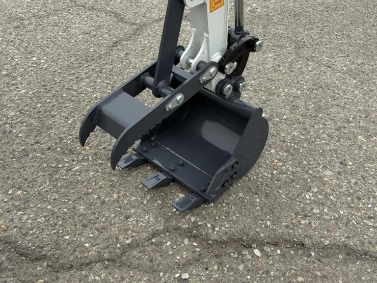 2025-bttl-et12m-6-hydraulic-excavator-image-7