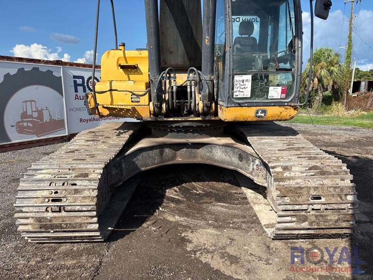 2013-deere-350g-lc-image-8