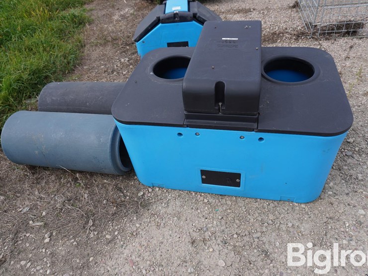 mirafount-e-fount-3390-two-hole-waterer-w/thermal-heat-tubes-image-8