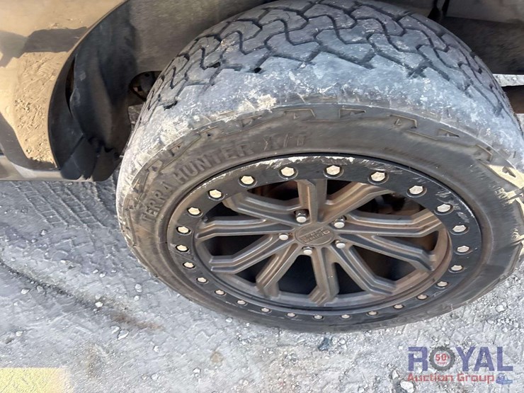 2011-land-rover-lr4-image-28