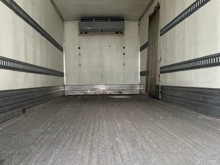 2011-international-durastar-s/a-refer-truck-image-10