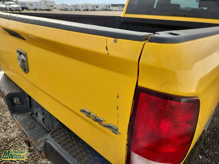2019-ram-1500-classic-image-48