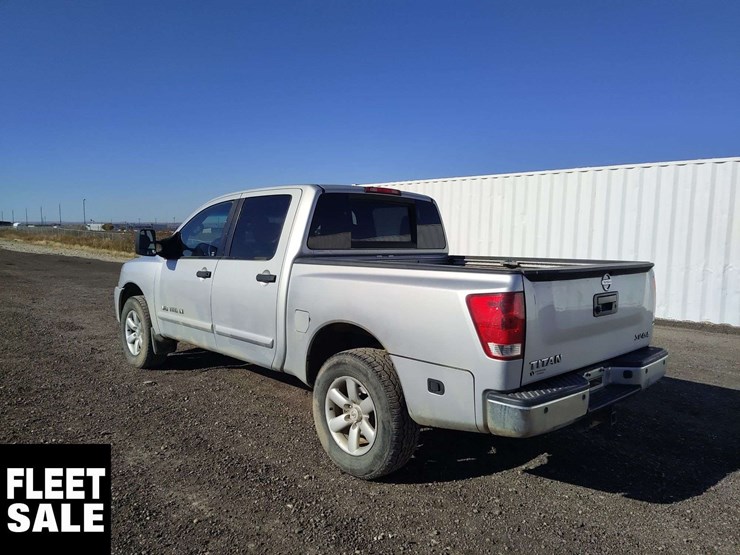 2015-nissan-titan-image-2