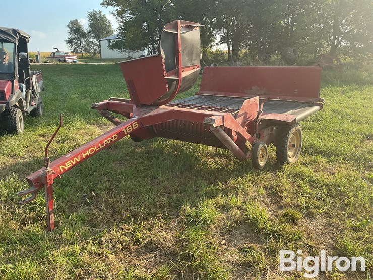 new-holland-166-image-1