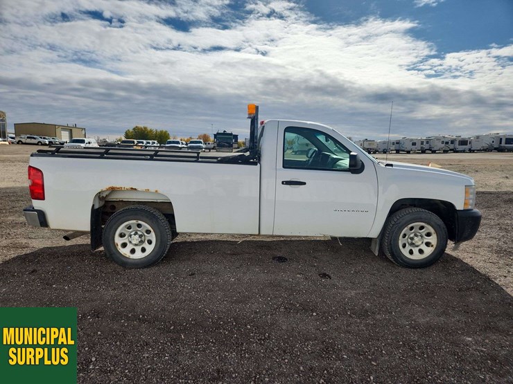 2011-chevrolet-silverado-1500-image-17
