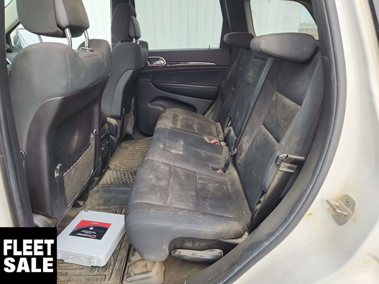 2012-jeep-grand-cherokee-image-16