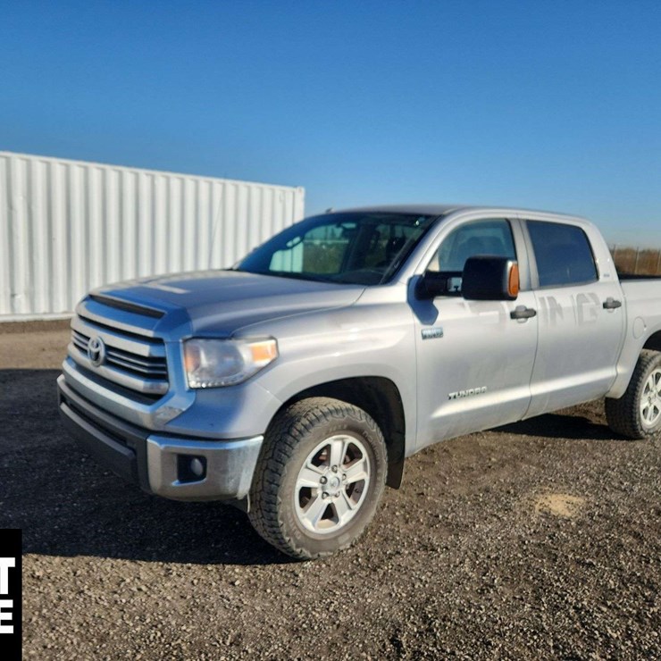 2017 TOYOTA TUNDRA