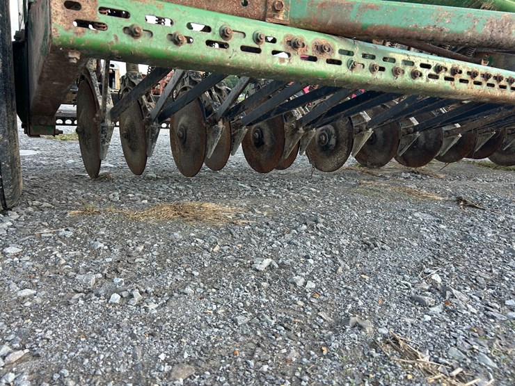 john-deere-8300-image-9