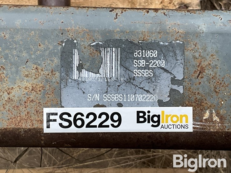 worksaver-skid-steer-bale-spear-attachment-image-9