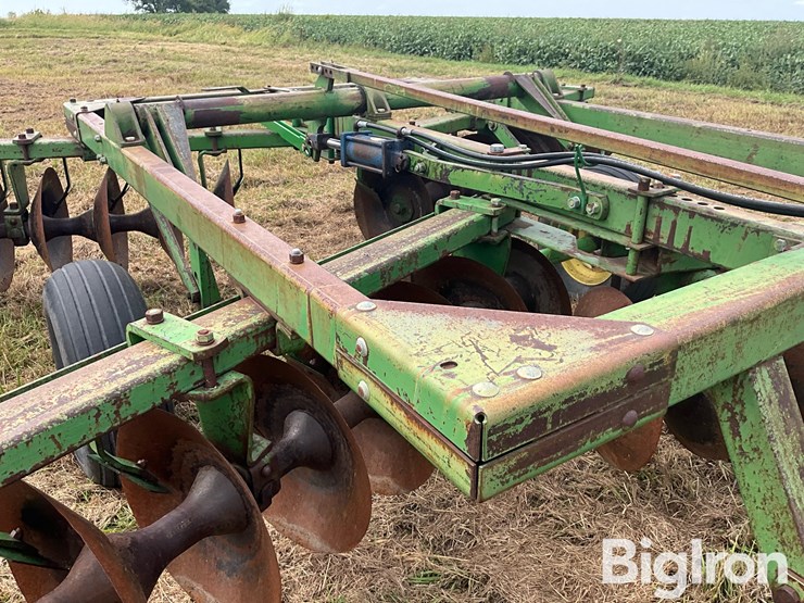john-deere-14-image-15