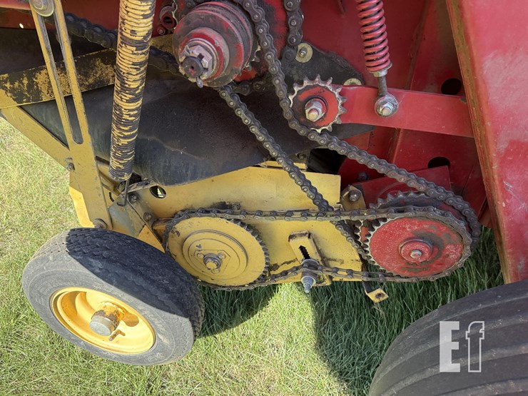 new-holland-688-image-23