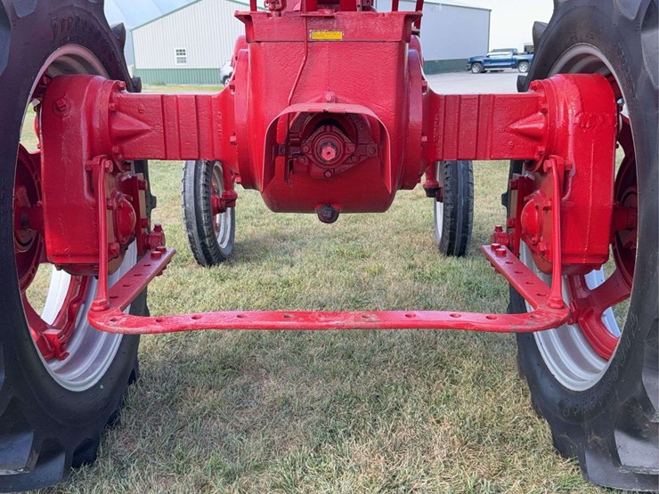 farmall-mv-image-43
