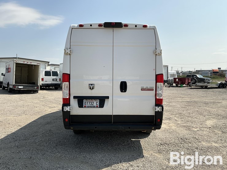 2021-dodge-3500-image-6