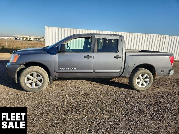 2013-nissan-titan-image-20