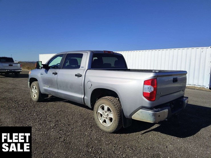 2017-toyota-tundra-image-2