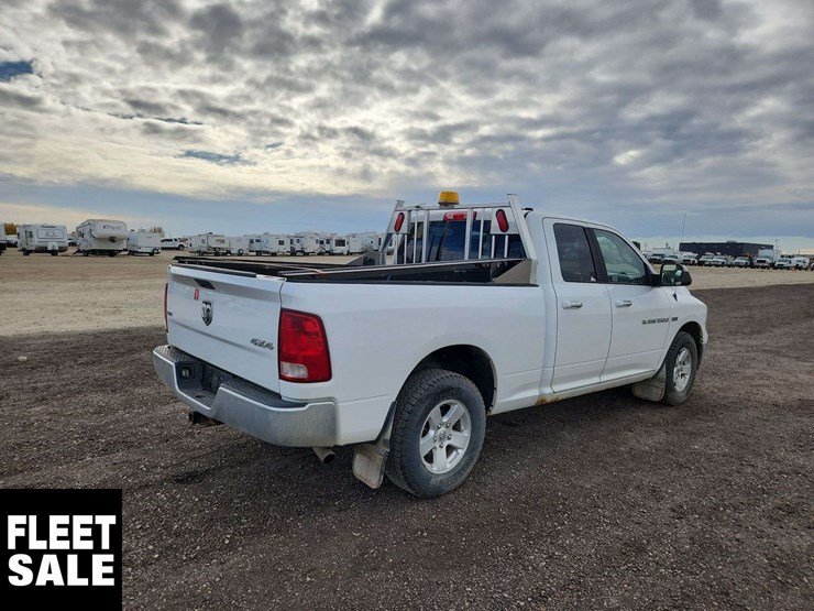 2012-ram-1500-slt-image-4