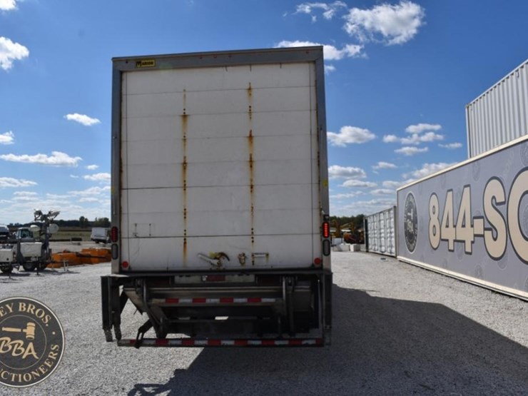 2022-freightliner-business-class-m2-100-image-17