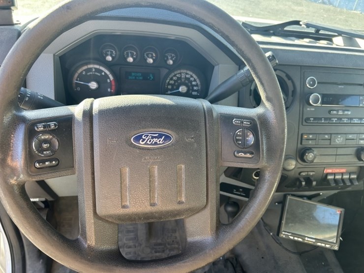 2012-ford-f550-sd-image-16