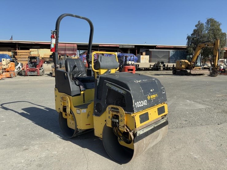 2017-bomag-bw900-50-image-2