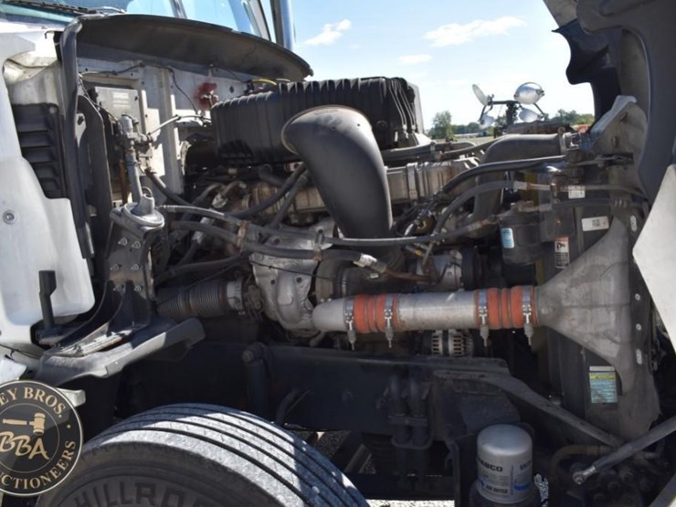 2020-western-star-5700xe-image-72
