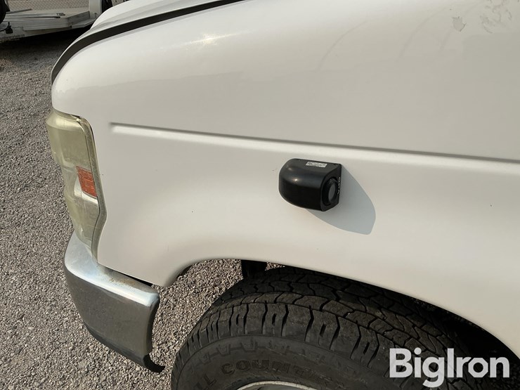 2010-ford-e250-image-10