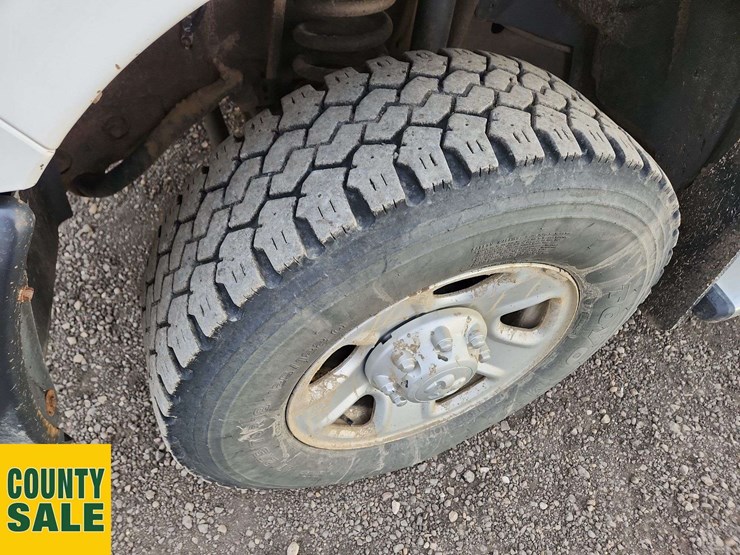 2016-ram-tradesman-image-28