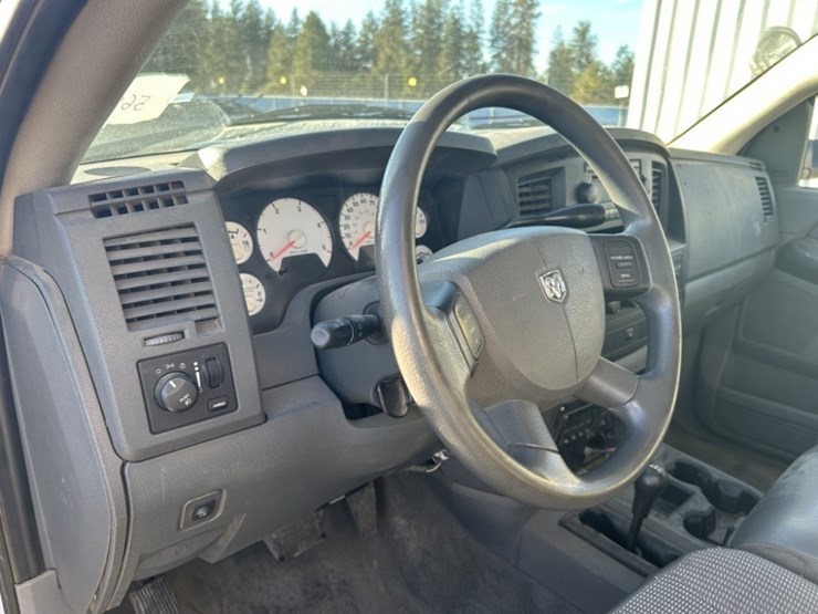 2009-dodge-ram-5500-image-17