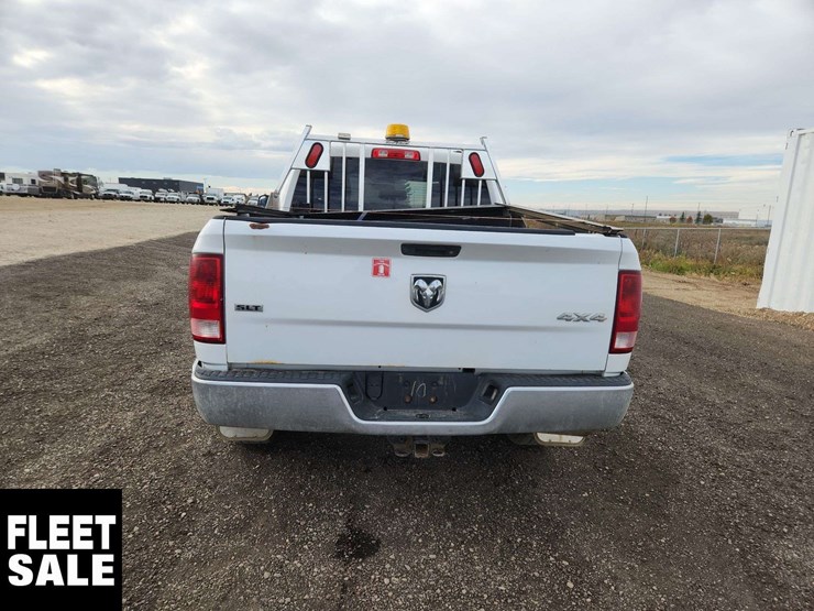 2012-ram-1500-slt-image-21
