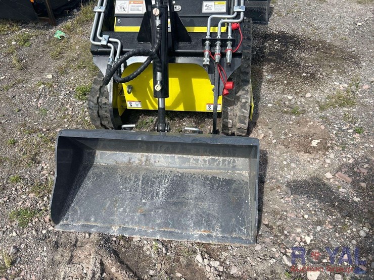 2024-mach-pro-mps330-mini-stand-on-track-loader-skid-steer-image-19