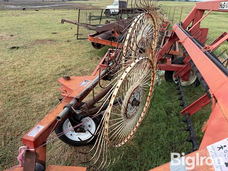 h-&-s-hay-machine-ii-image-16