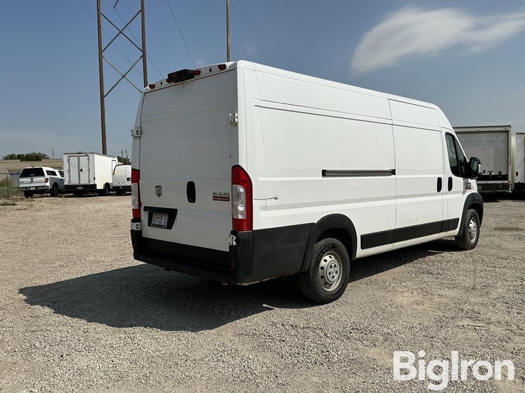2021-dodge-3500-image-5