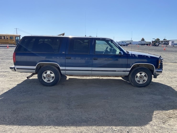 1994-chevrolet-suburban-image-6