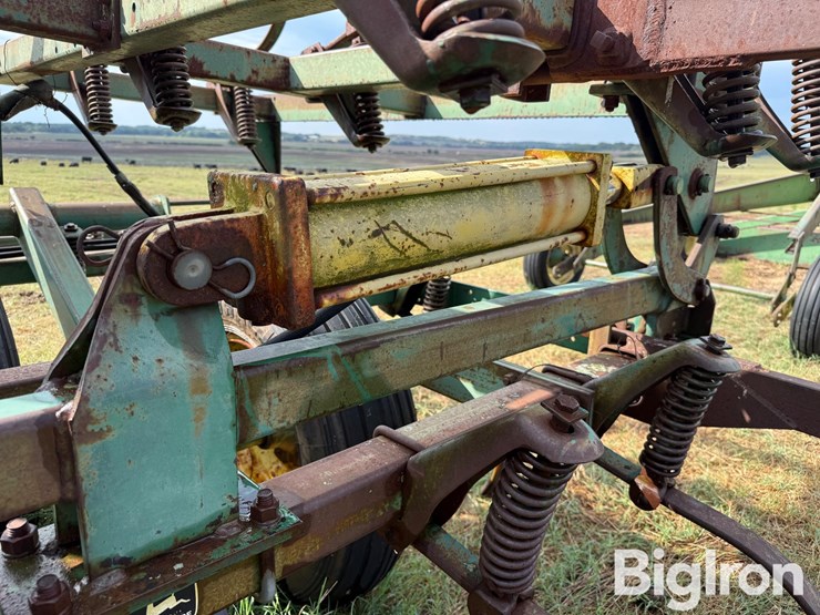 john-deere-1010-image-17