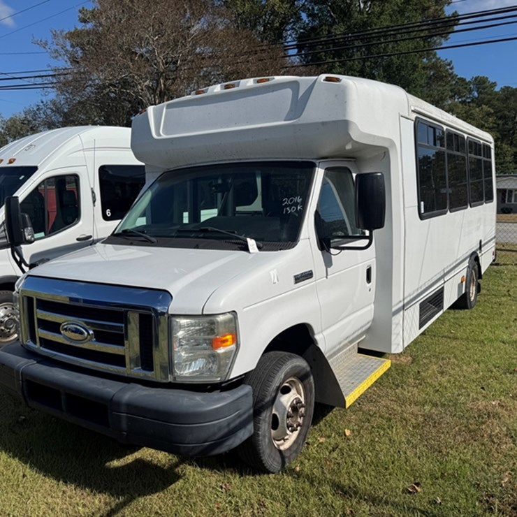 2016 FORD E450