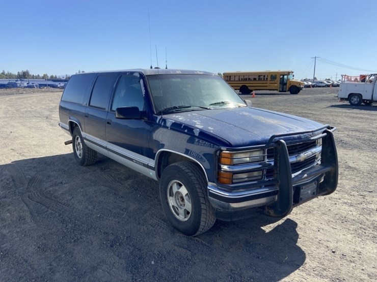 1994-chevrolet-suburban-image-7