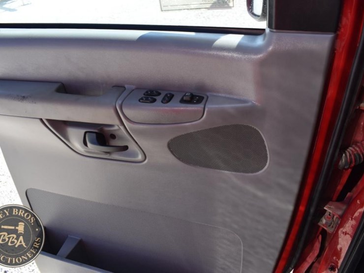 2007-ford-e450-image-21