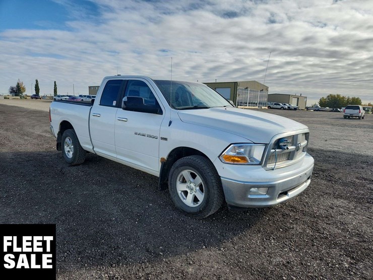 2012-ram-1500-slt-image-2