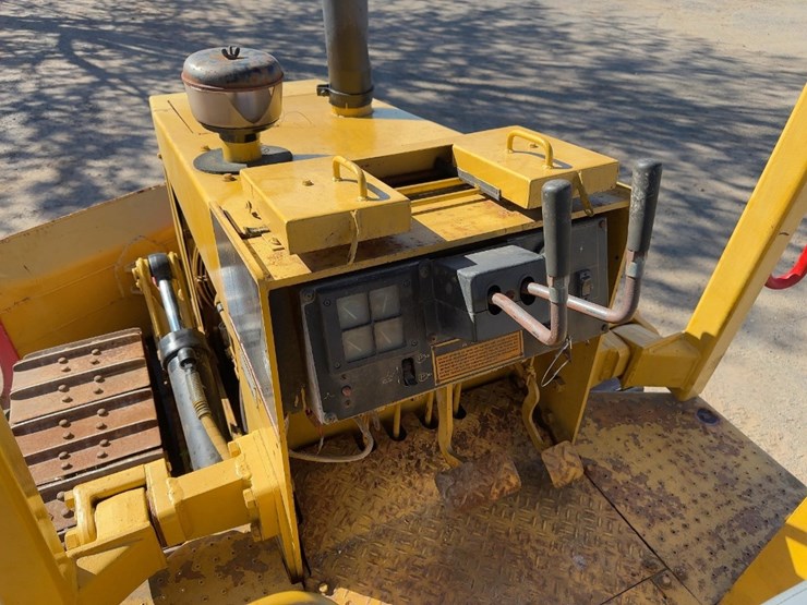 1994-caterpillar-d3c-iii-image-31