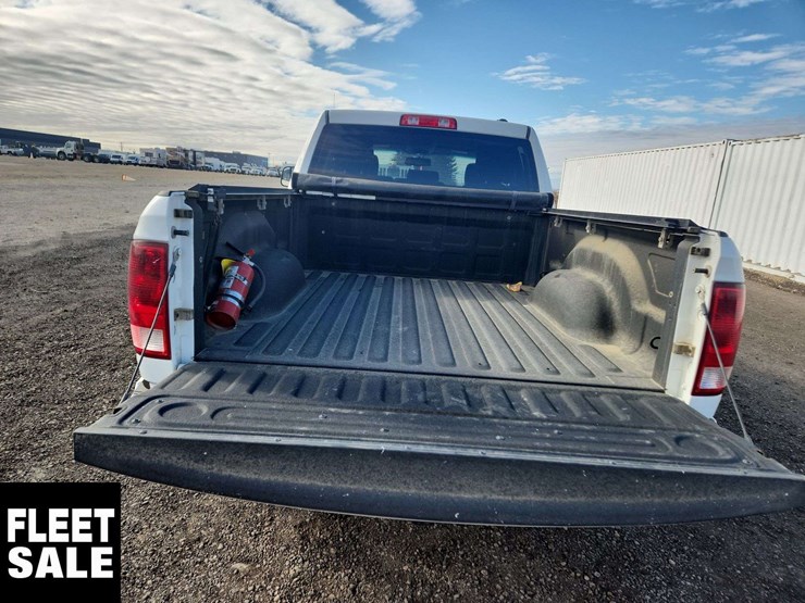 2012-ram-1500-slt-image-22